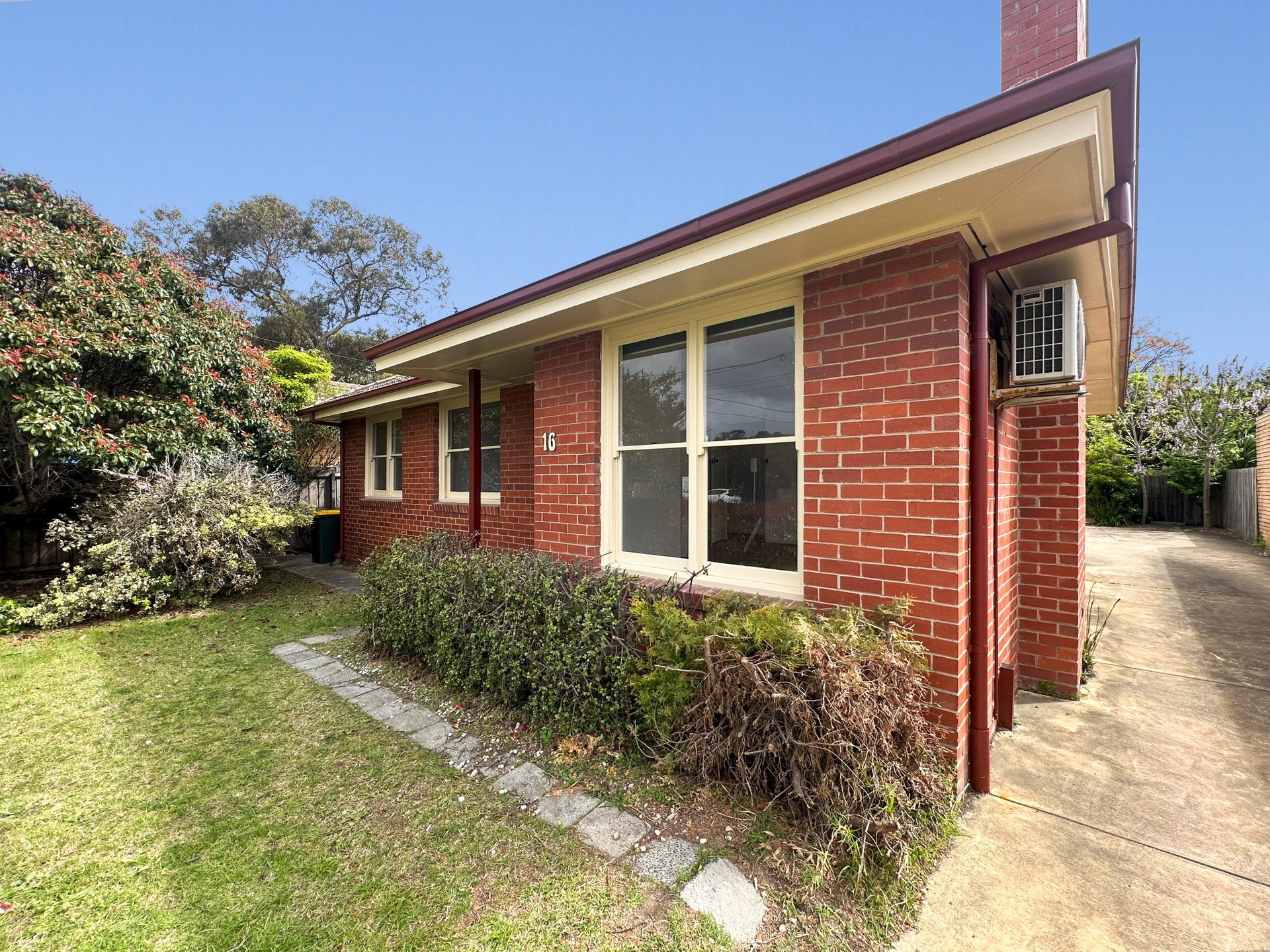 1/16 Boundary Road, East Geelong image 10