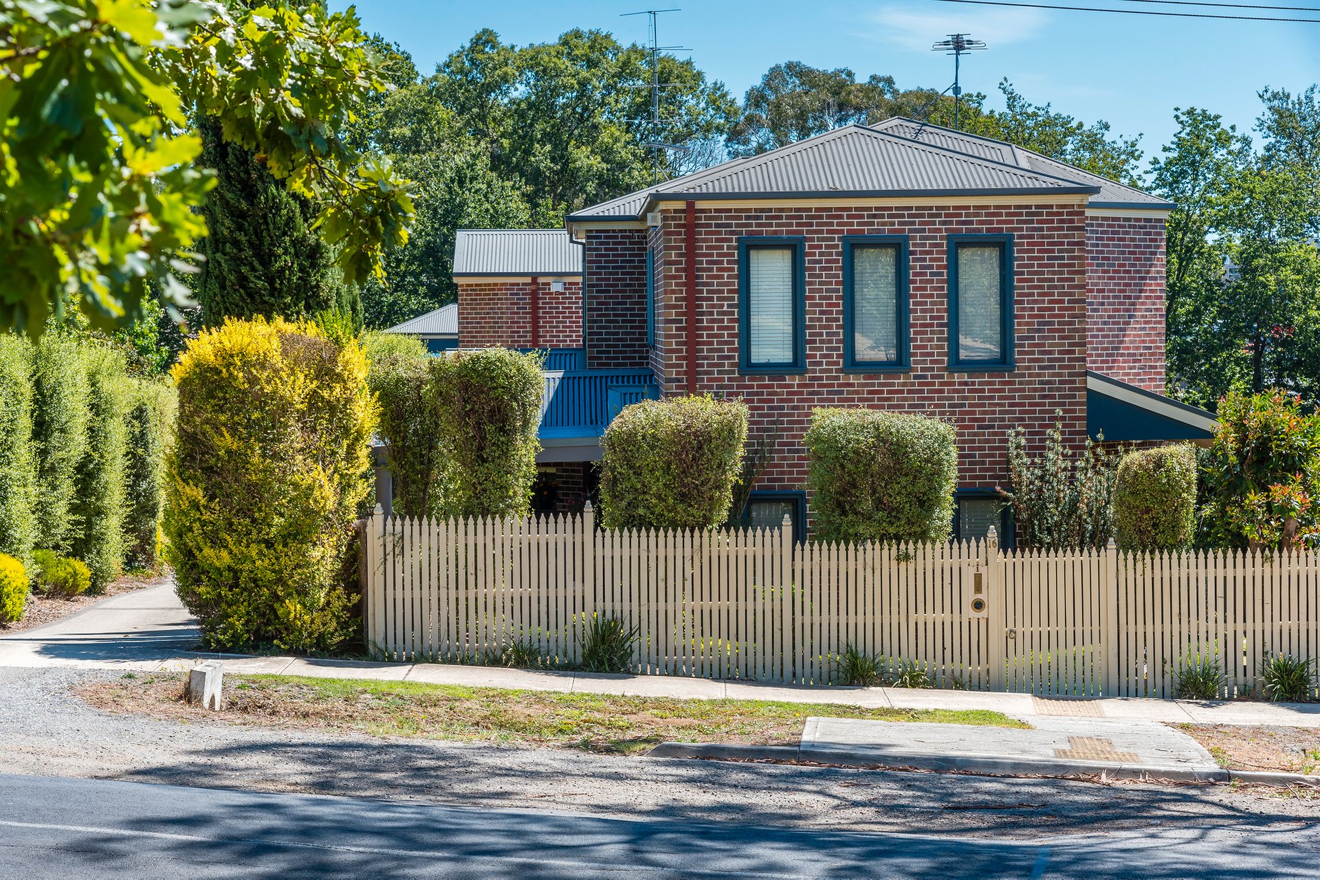 Property Gallery - Main Image
