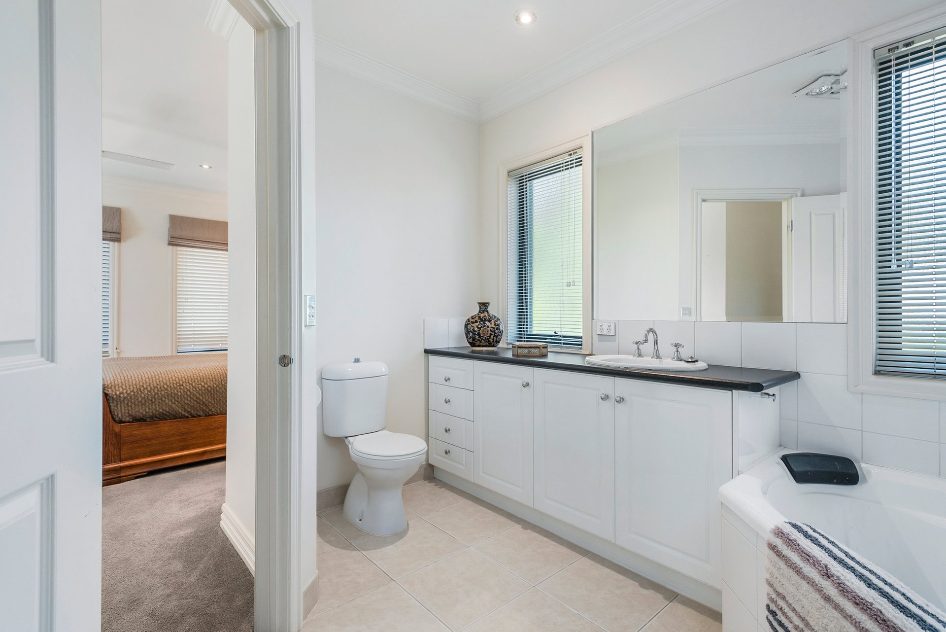 Property Gallery Thumbnail 13