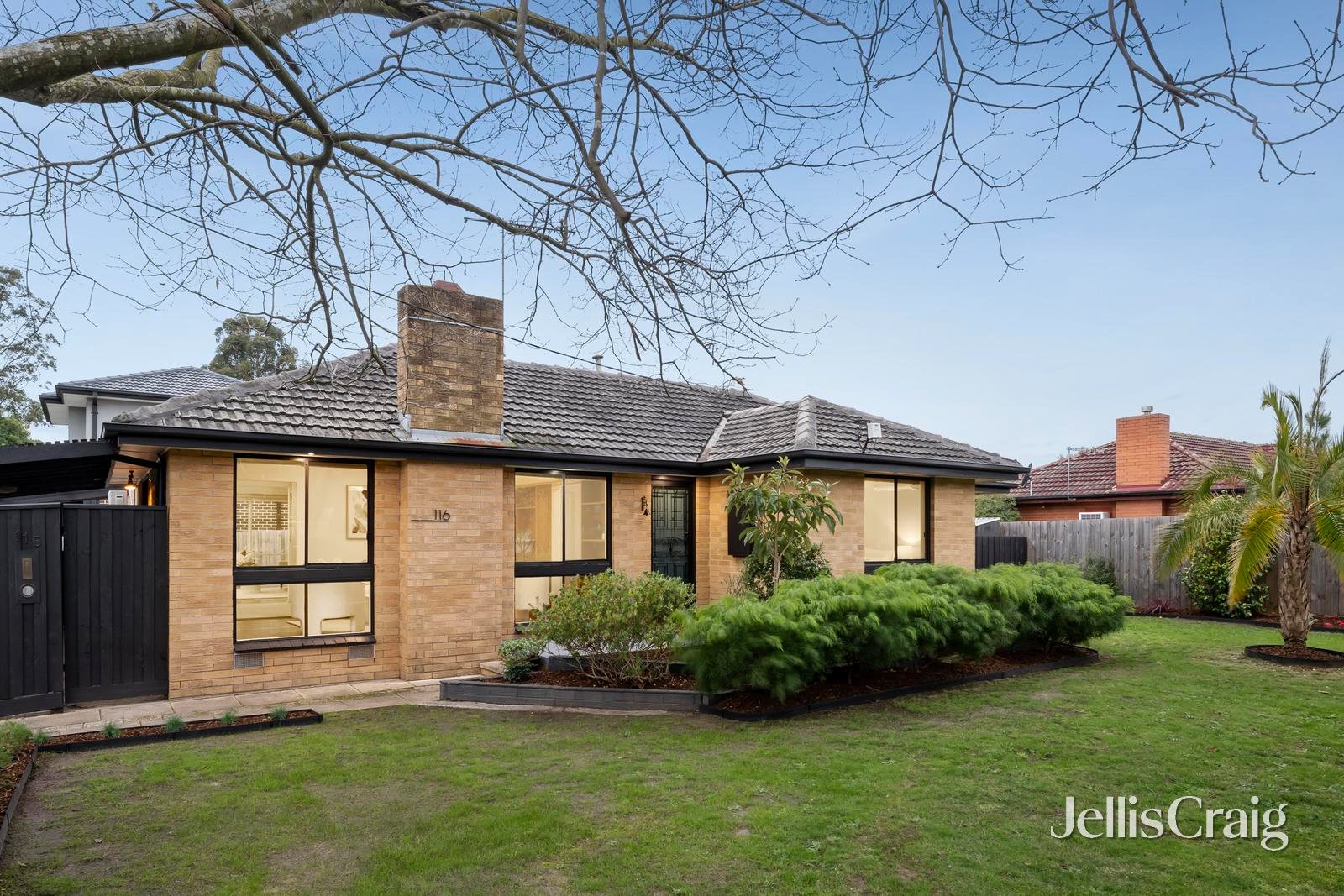 116 Esther Crescent, Mooroolbark image 1