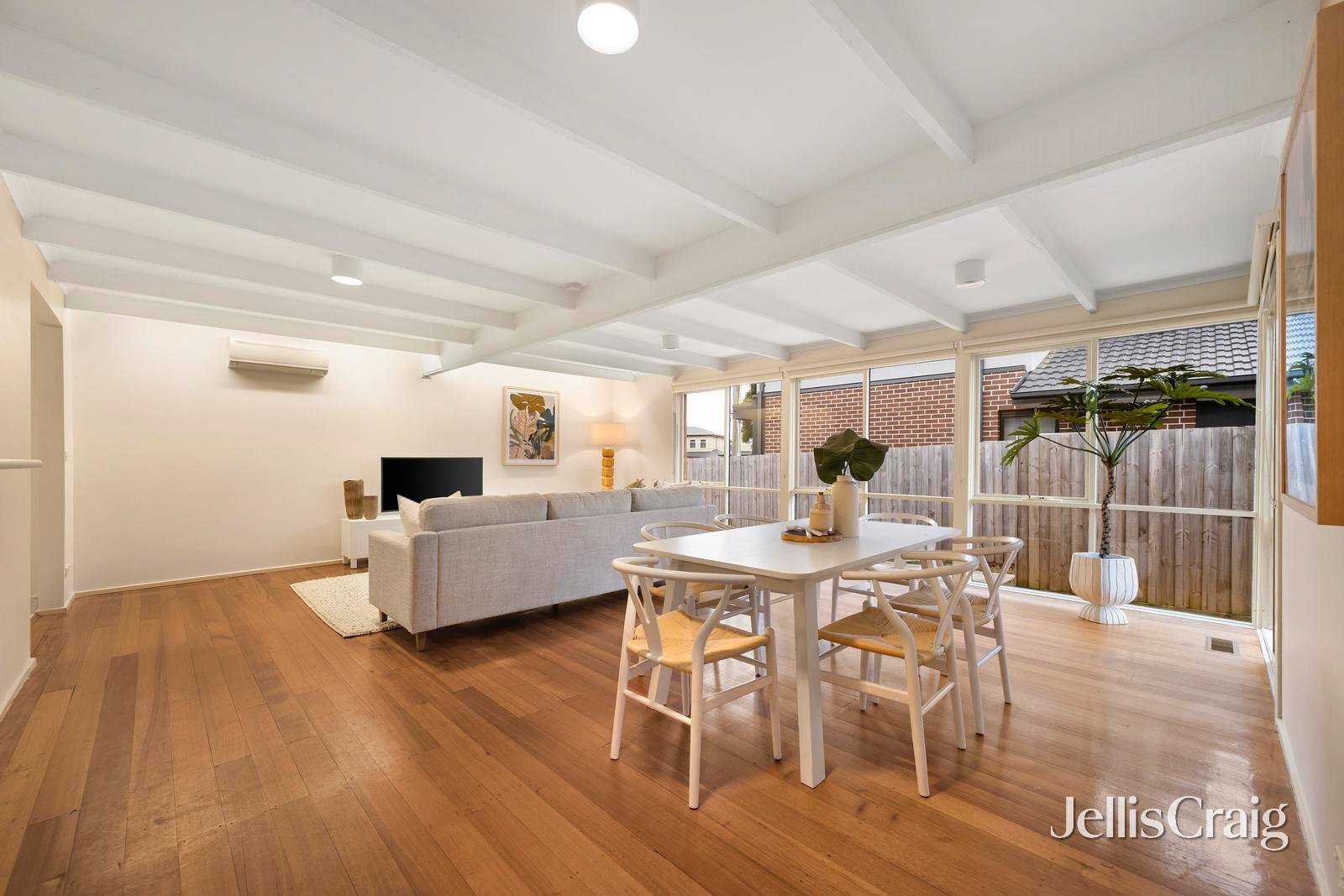 116 Esther Crescent, Mooroolbark image 5