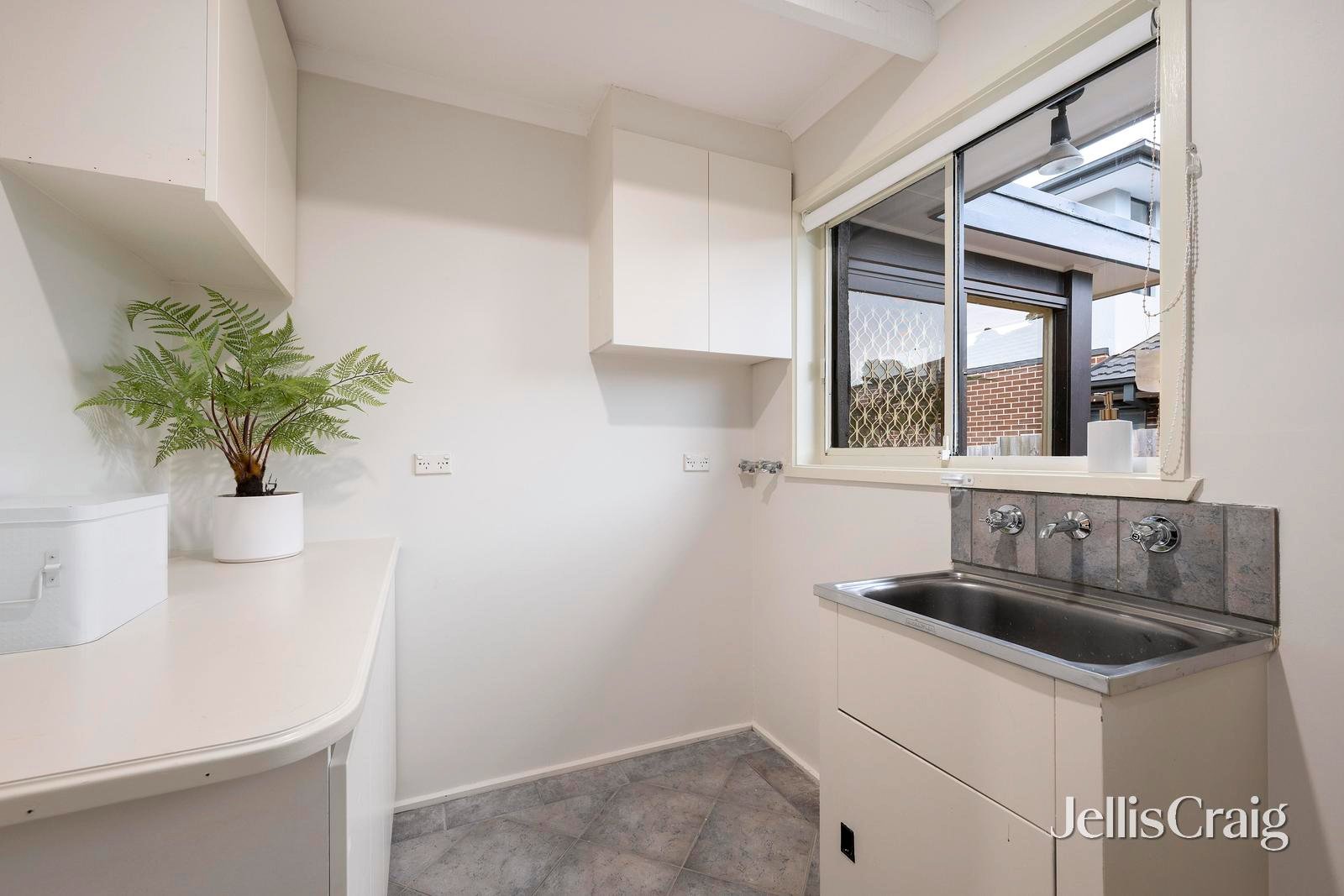 116 Esther Crescent, Mooroolbark image 9