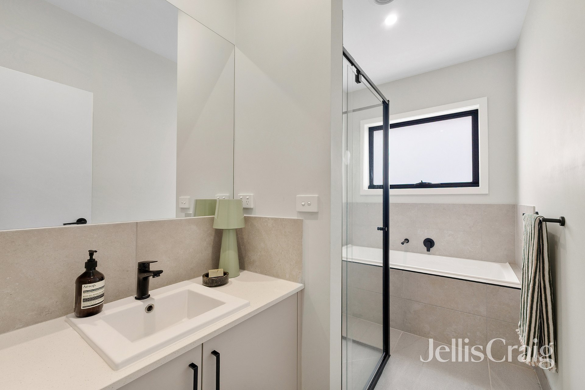 1/16 Galenia Street, Wollert image 8