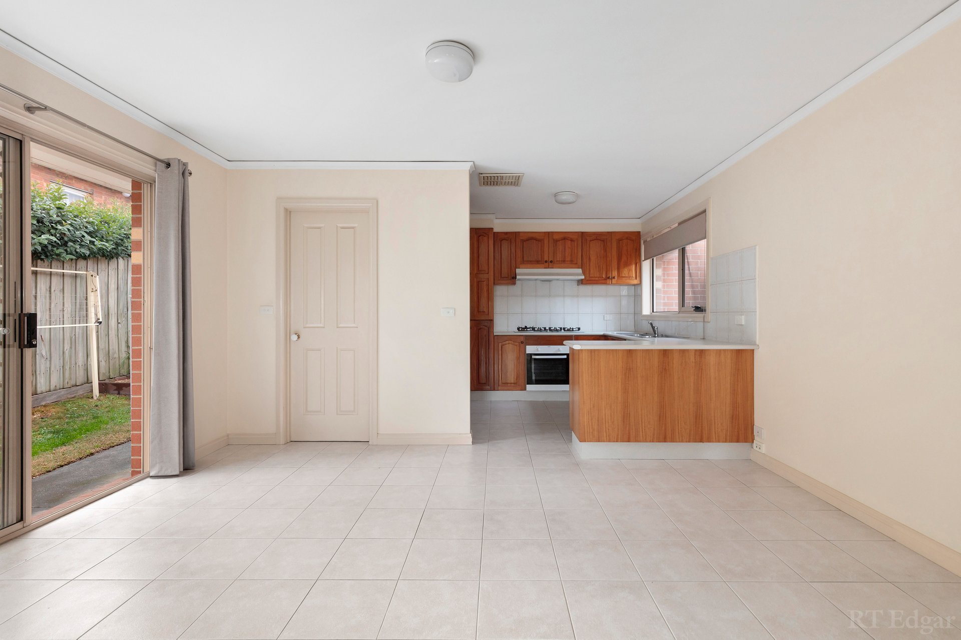 Property Gallery Thumbnail 3