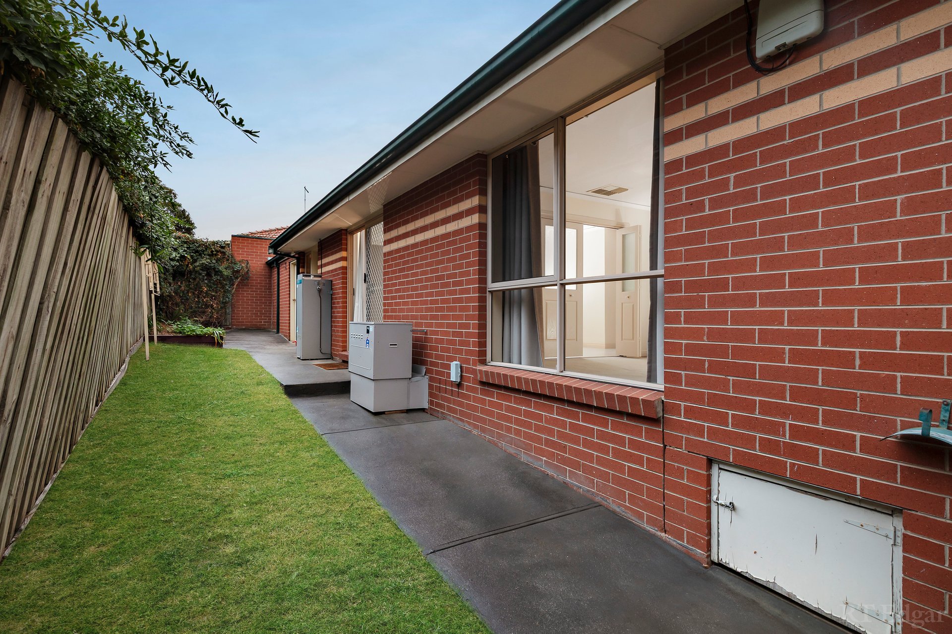 Property Gallery Thumbnail 6