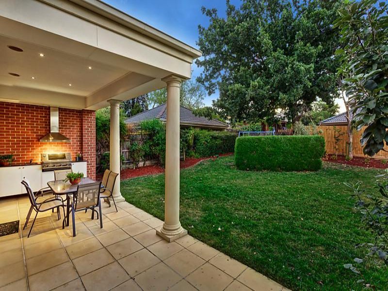 116 Hill Road, Balwyn North image 8