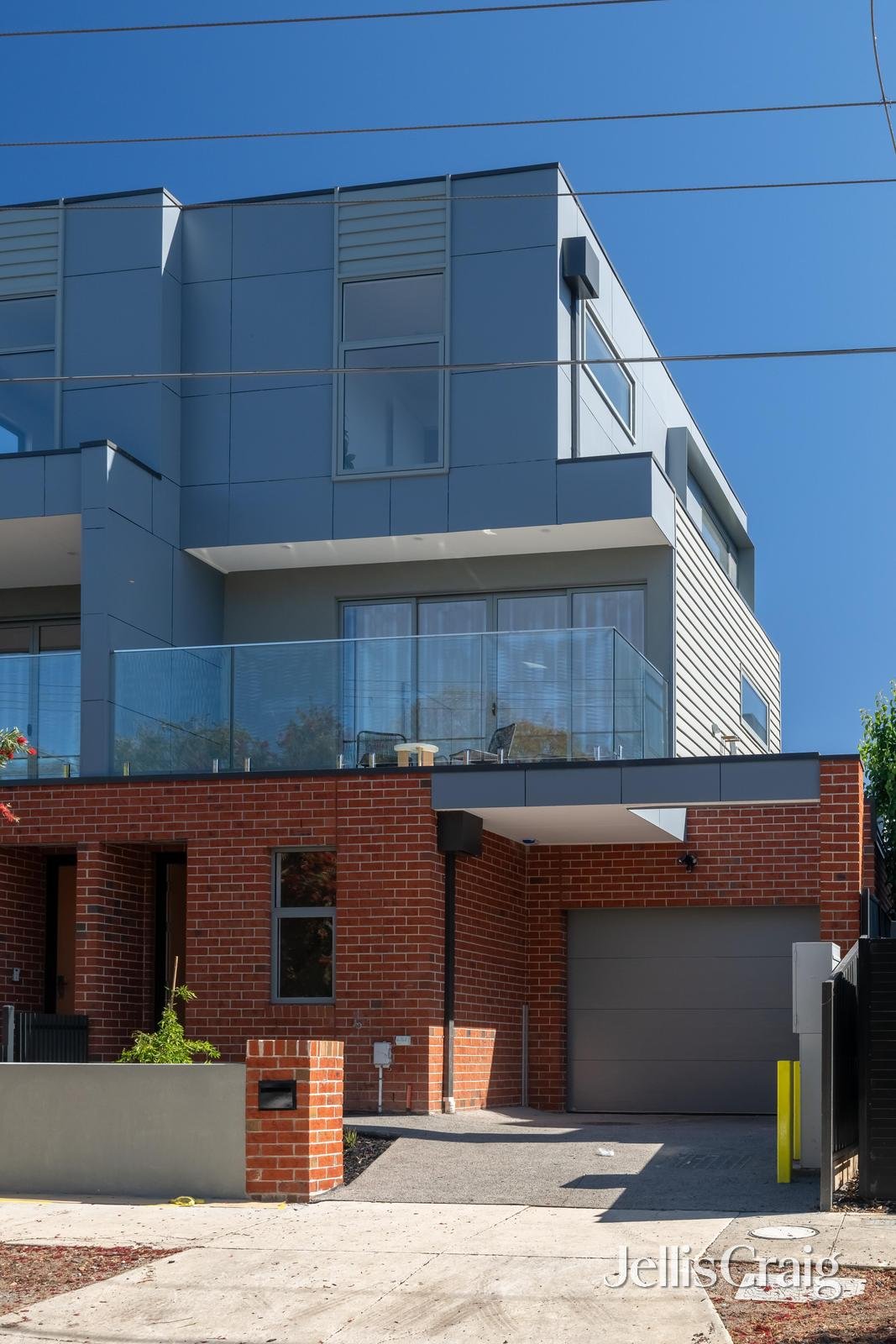 1/16 Irvine Crescent, Brunswick West image 6