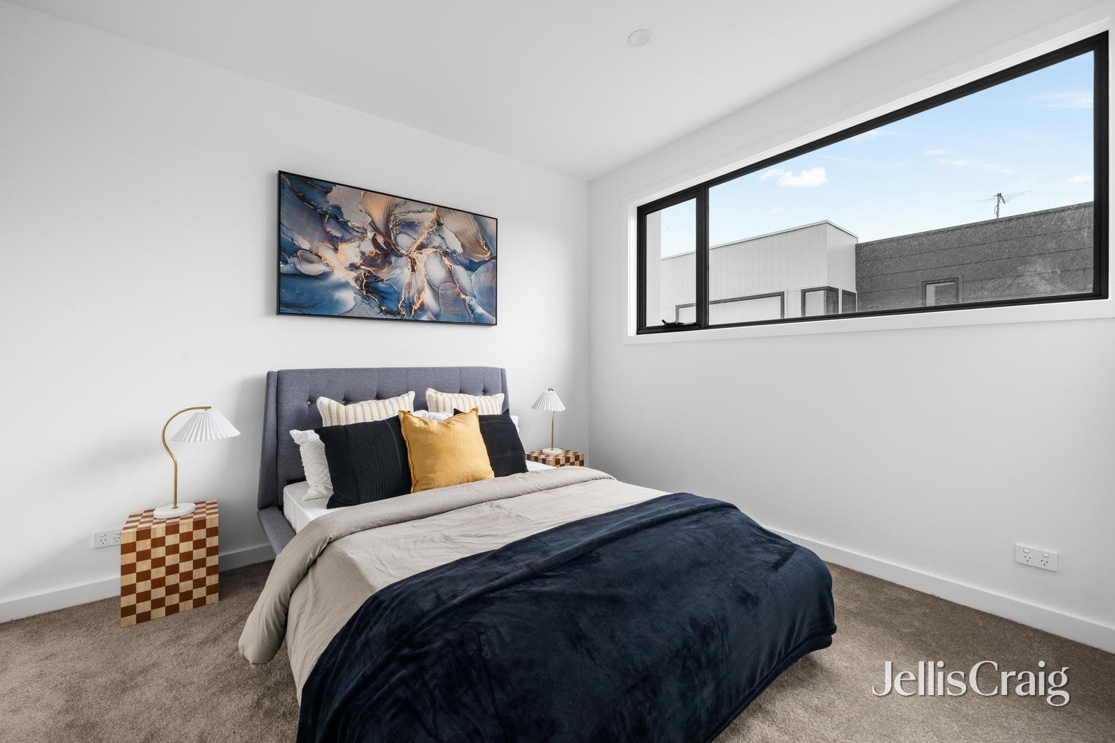 1/16 Irvine Crescent, Brunswick West image 9
