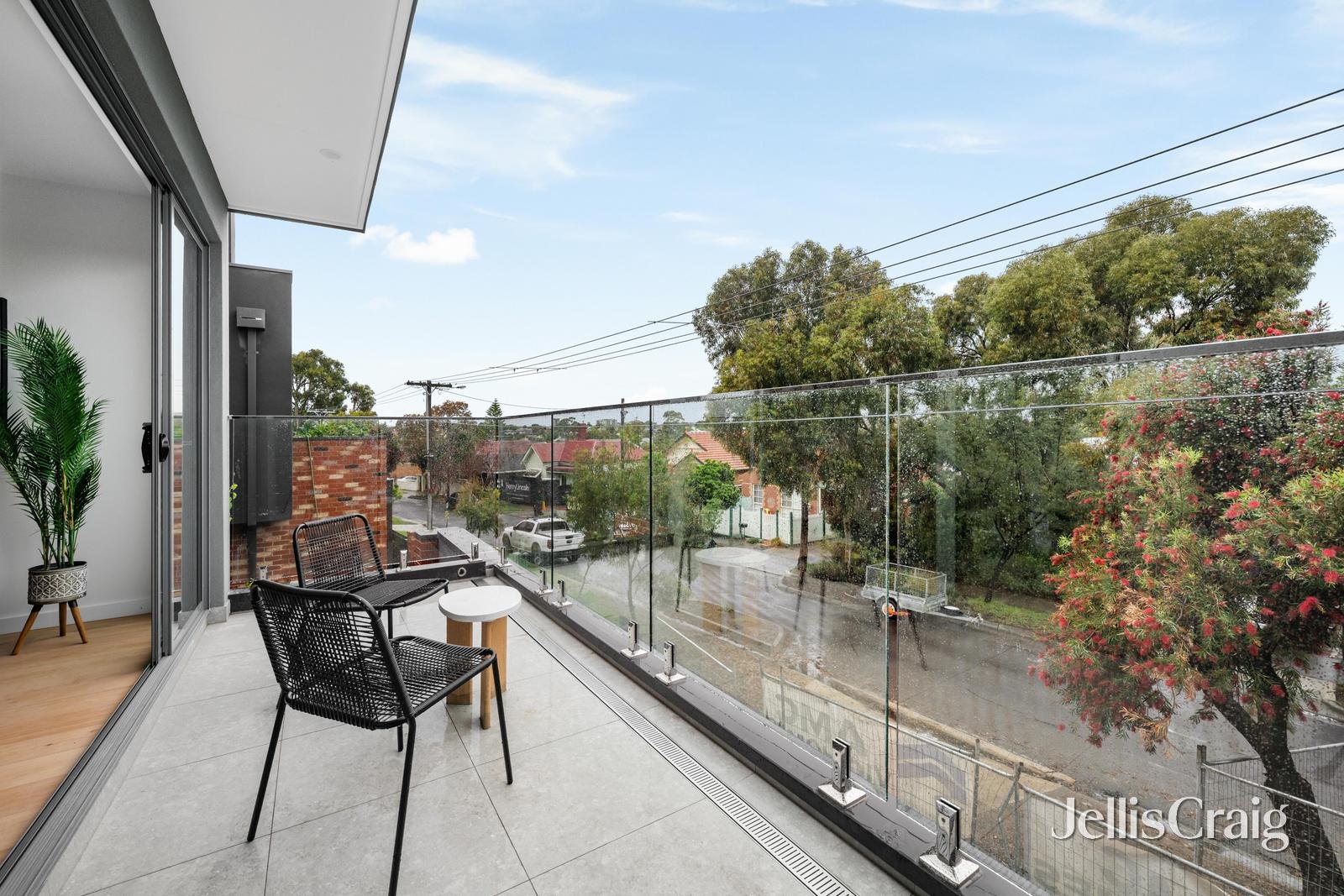 1/16 Irvine Crescent, Brunswick West image 14