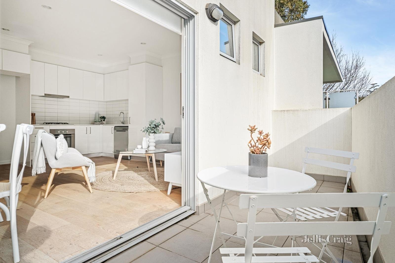 11/6 Jean Street, Cheltenham image 12