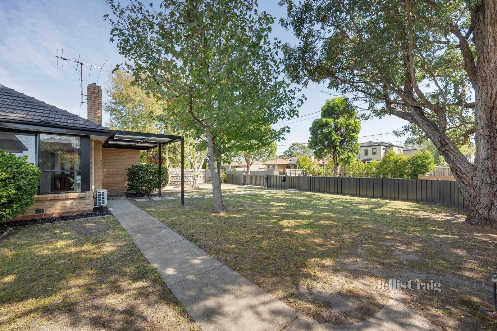 1/16 Kauri Grove, Glen Waverley image 7