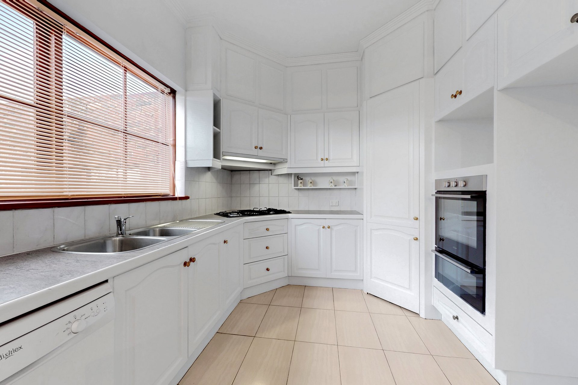 1 / 16 Lisson Grove  HAWTHORN