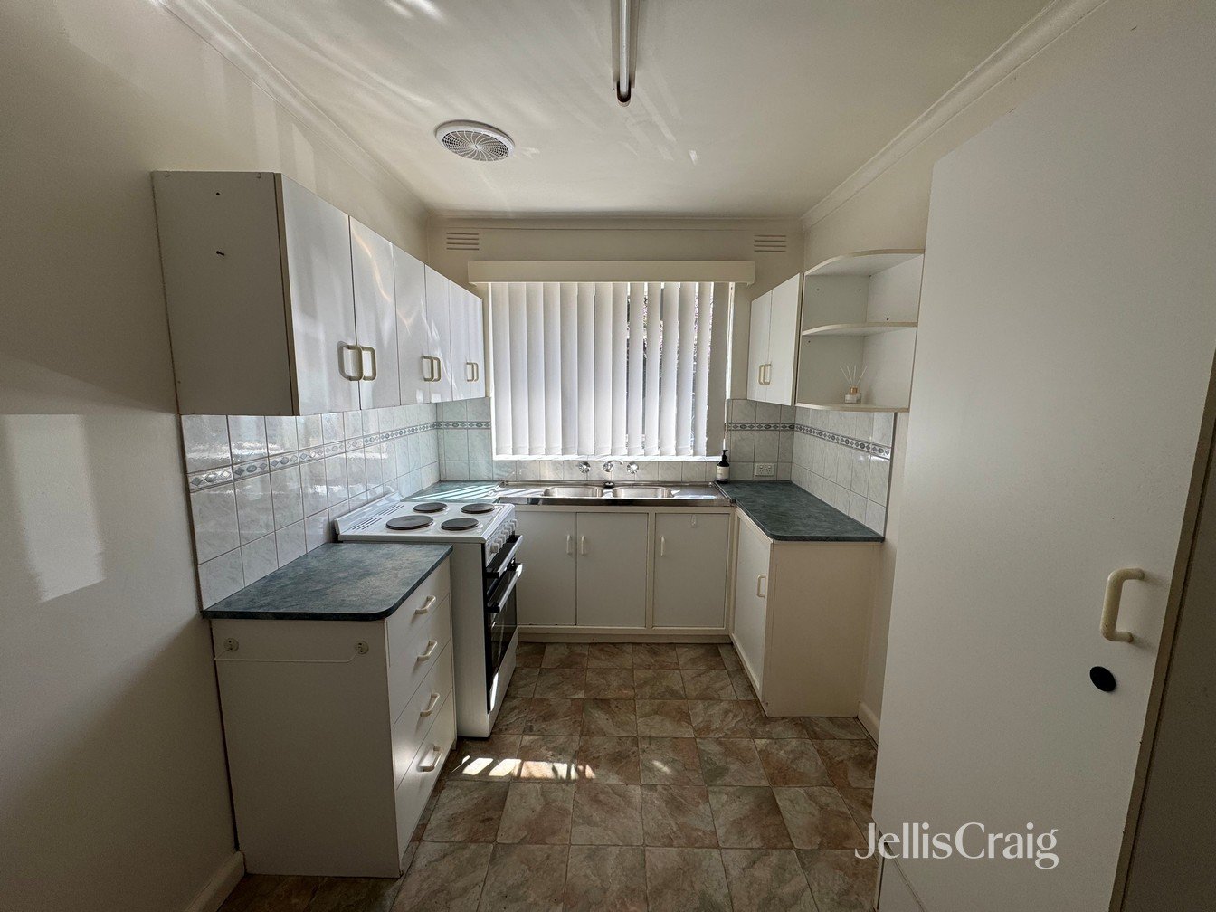 11/6 McLean Street, Brunswick&nbsp;West image 1