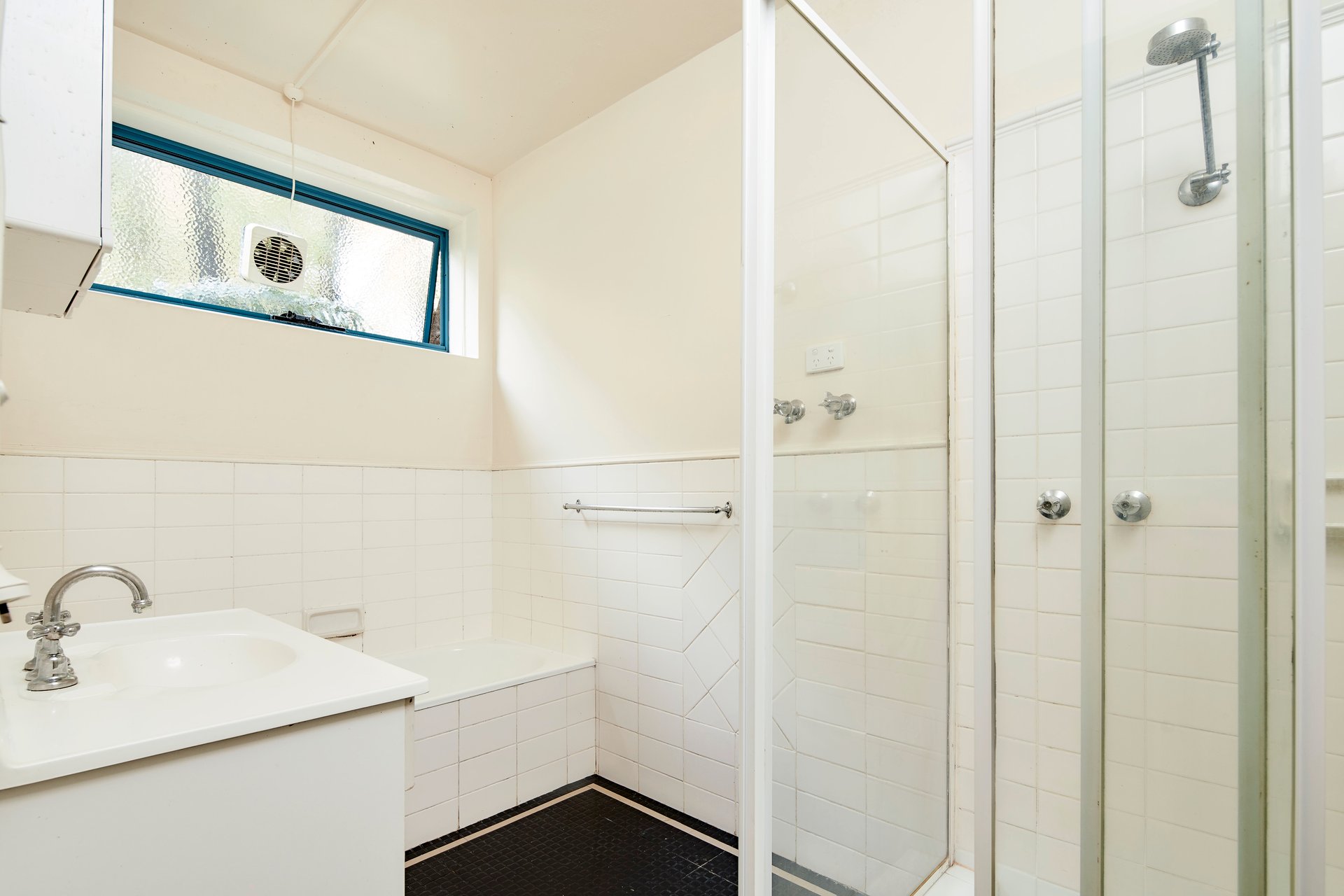 Property Gallery Thumbnail 5