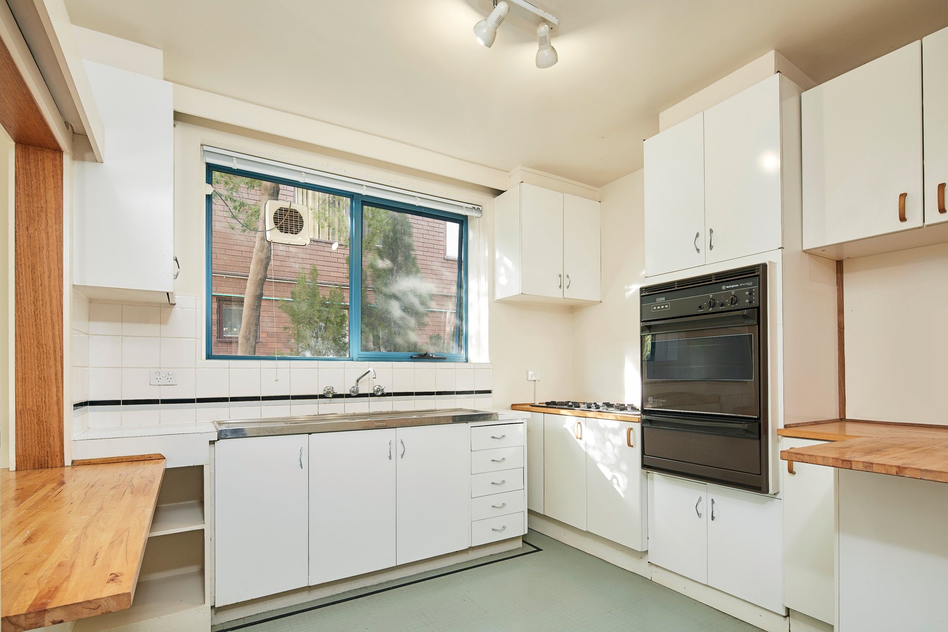 Property Gallery Thumbnail 2