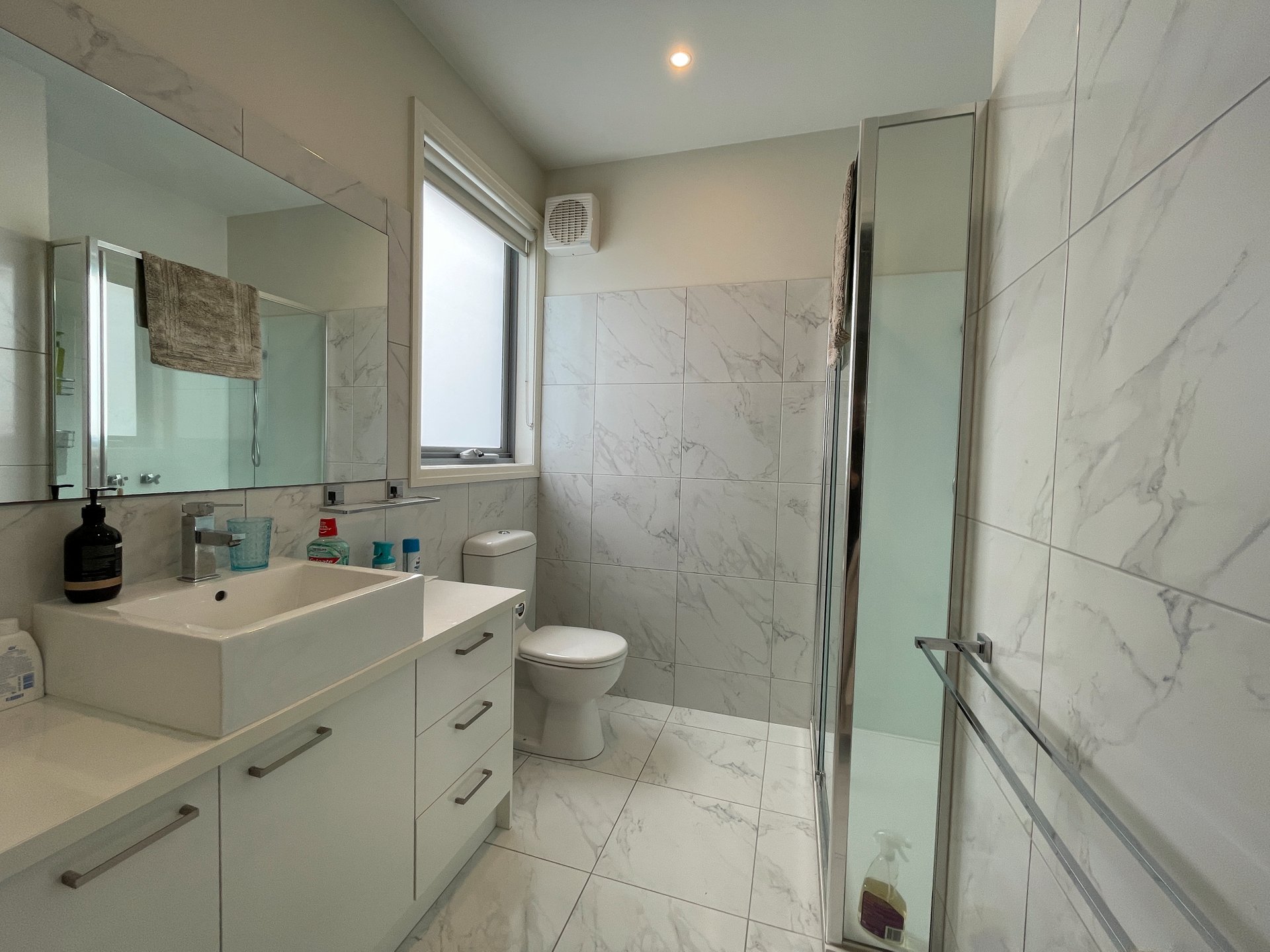 1/16 Morris Street, Belmont image 7
