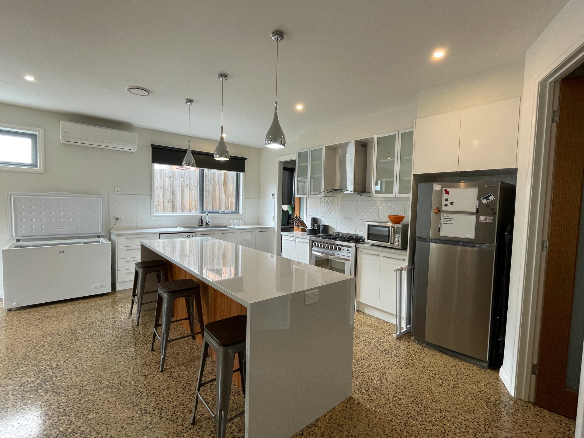 1/16 Morris Street, Belmont image 4