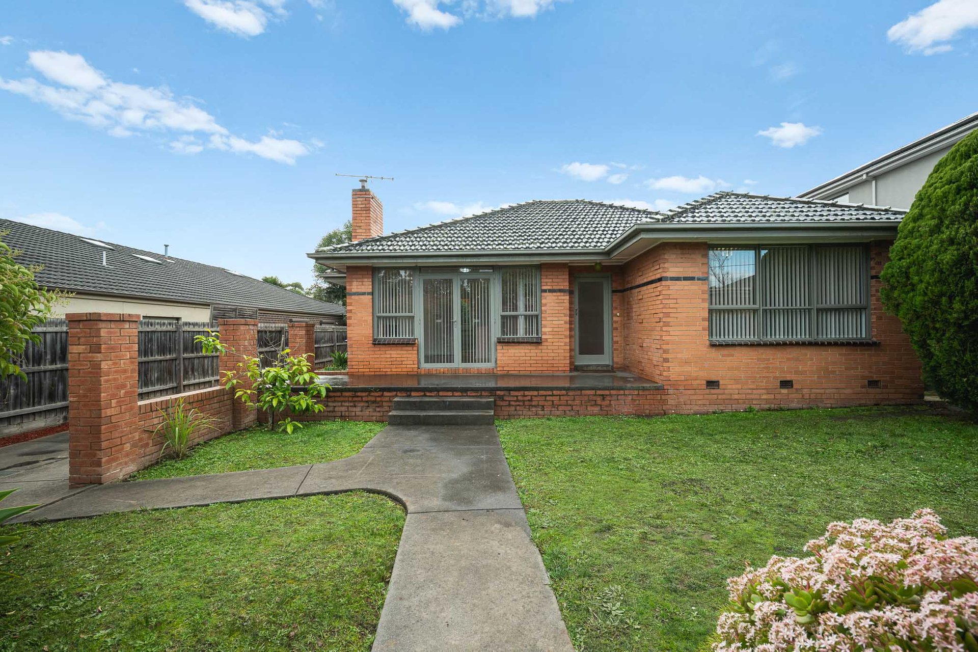 1/16 Pamay Road, Mount&nbsp;Waverley image 1
