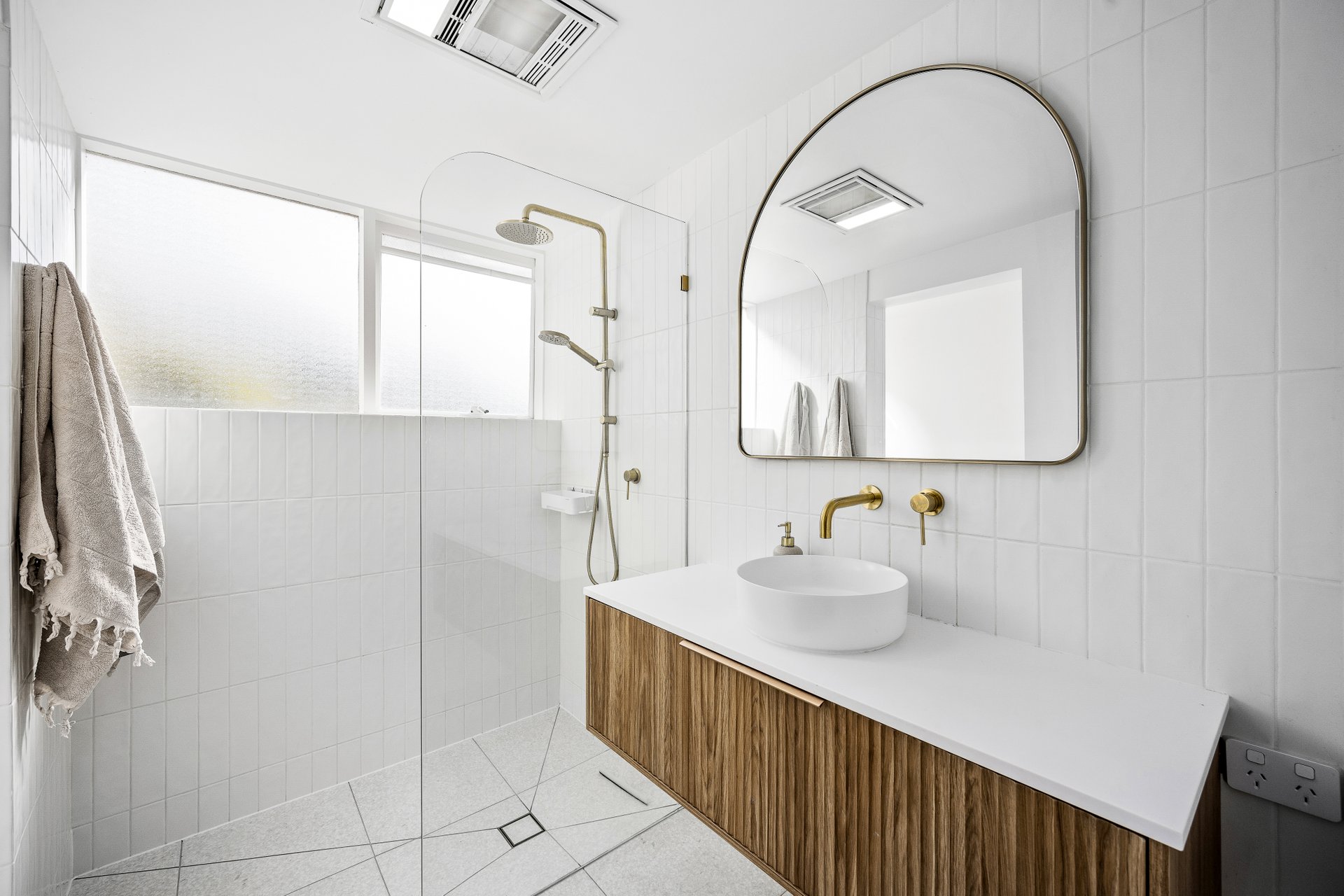 Property Gallery Thumbnail 8
