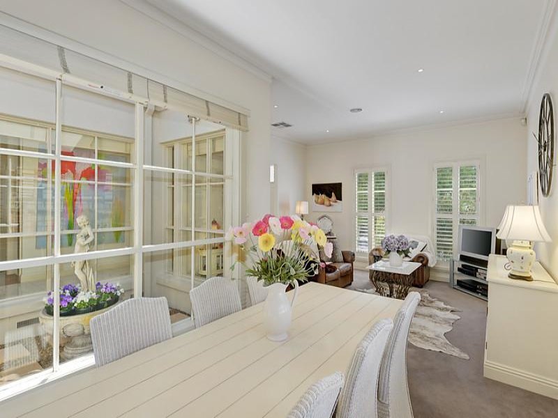 1/16 Rosedale Road, Glen Iris image 3