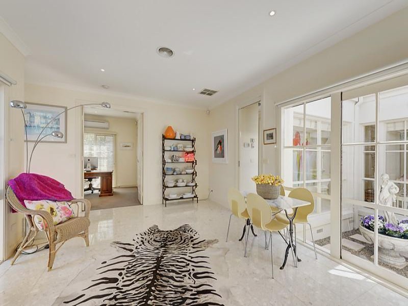 1/16 Rosedale Road, Glen Iris image 4