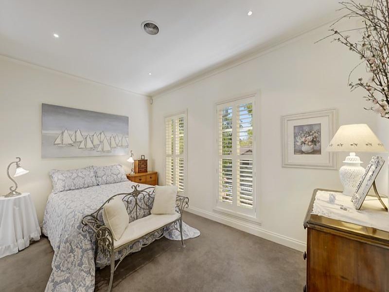 1/16 Rosedale Road, Glen Iris image 6