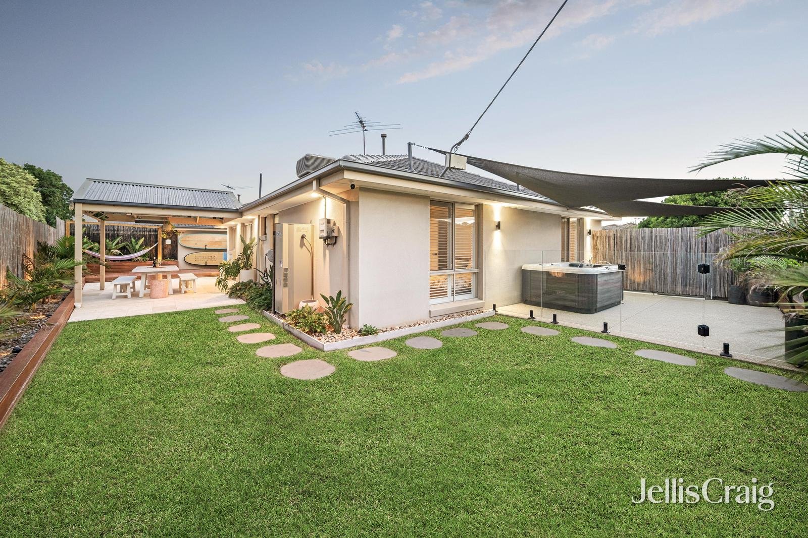 1/16 Tarella Road, Chelsea image 1