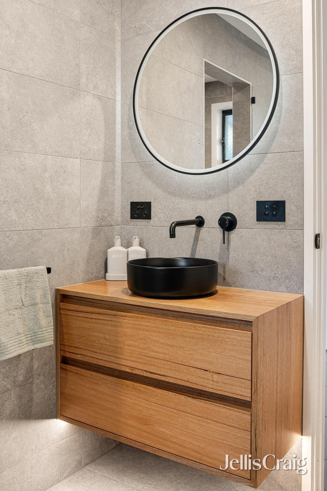 1/16 Tarella Road, Chelsea image 8