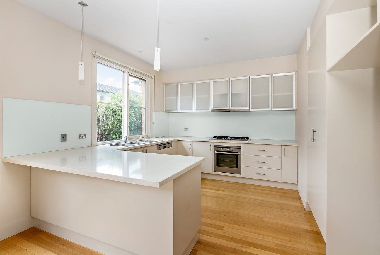 1/16 Wilson Street, Mont Albert image 3