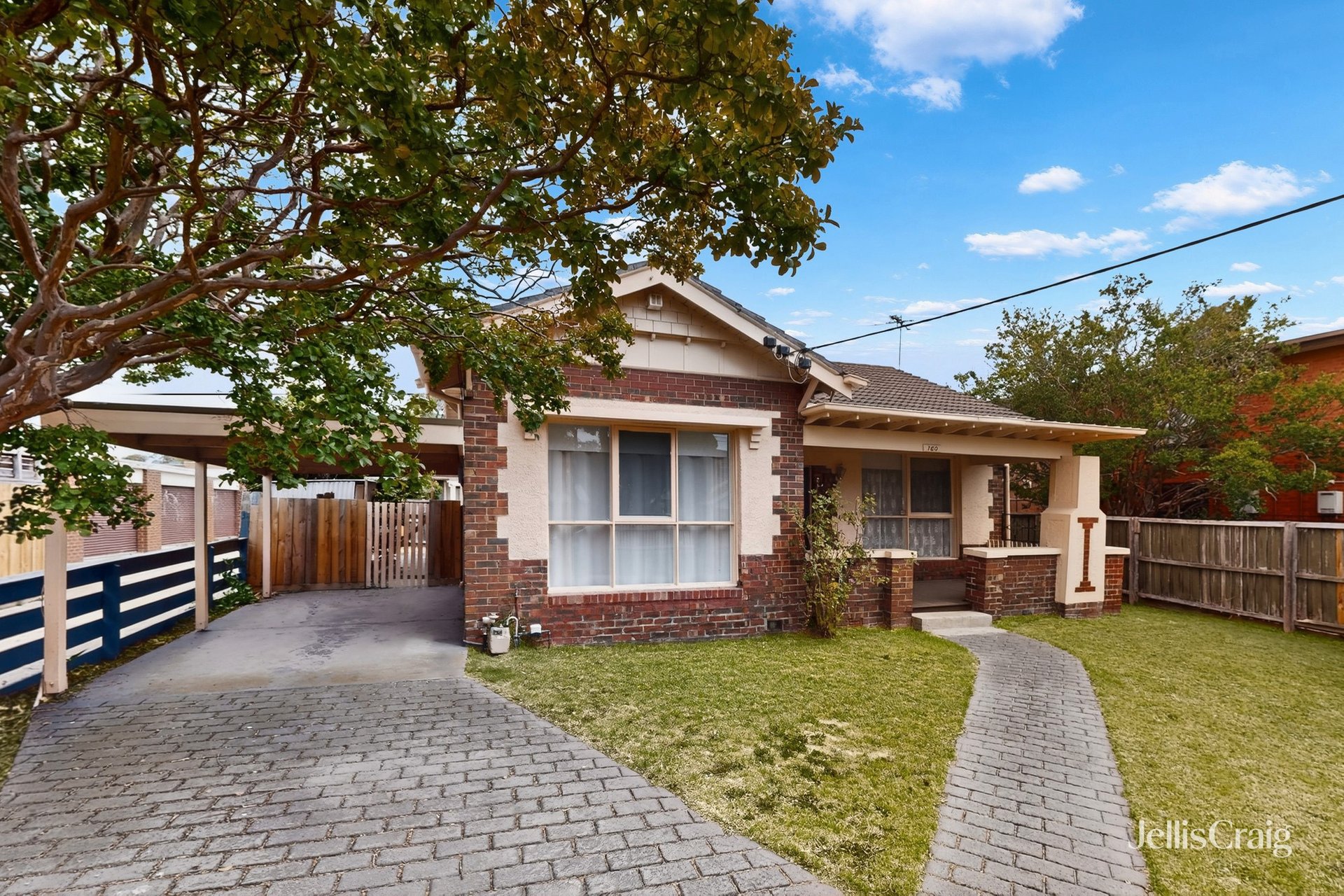 1/160 Oakleigh, Carnegie image 1