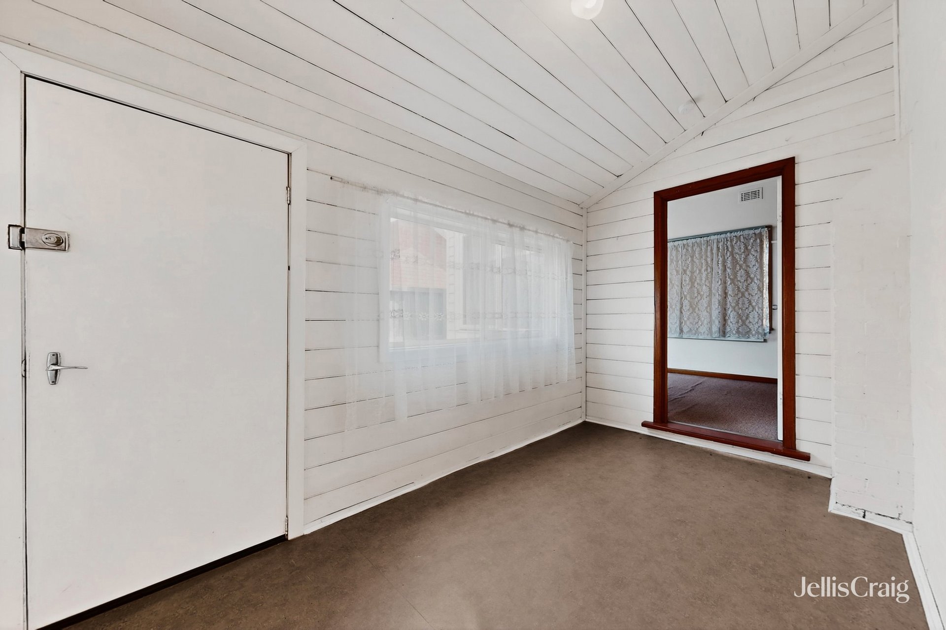 1/160 Oakleigh, Carnegie image 10