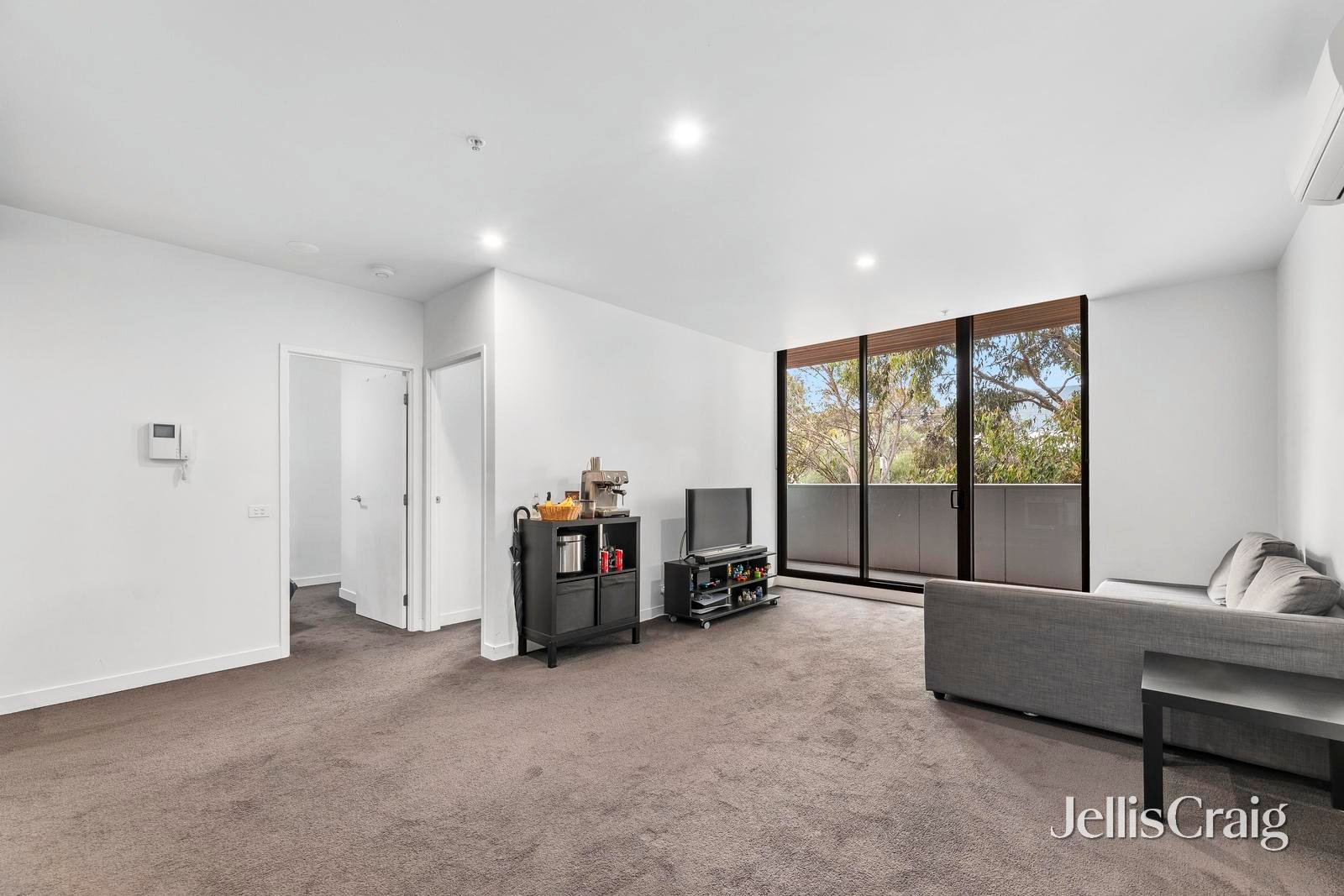 116/2 Clarkson Court, Clayton image 2