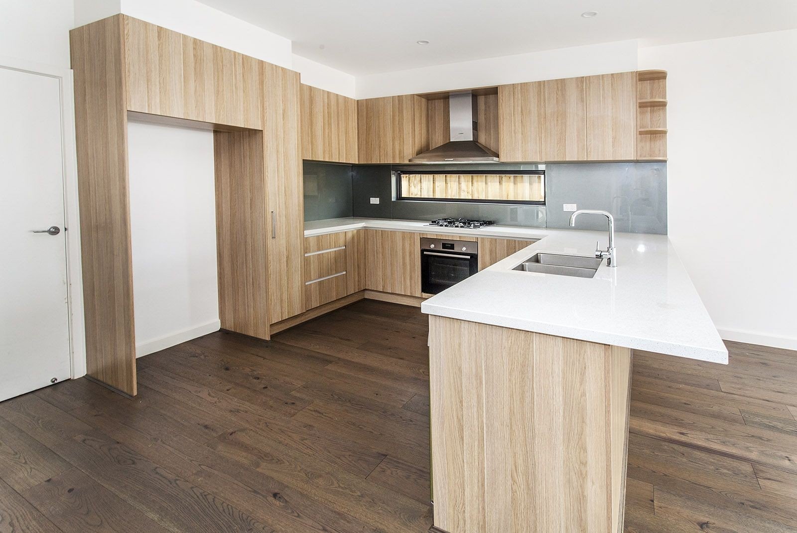 1/165-171 George Street, Doncaster image 2