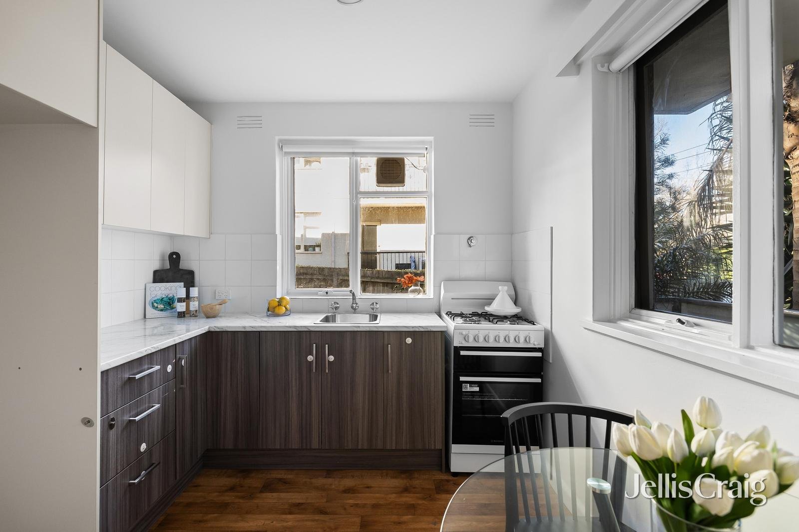 1/165 Power Street, Hawthorn image 2