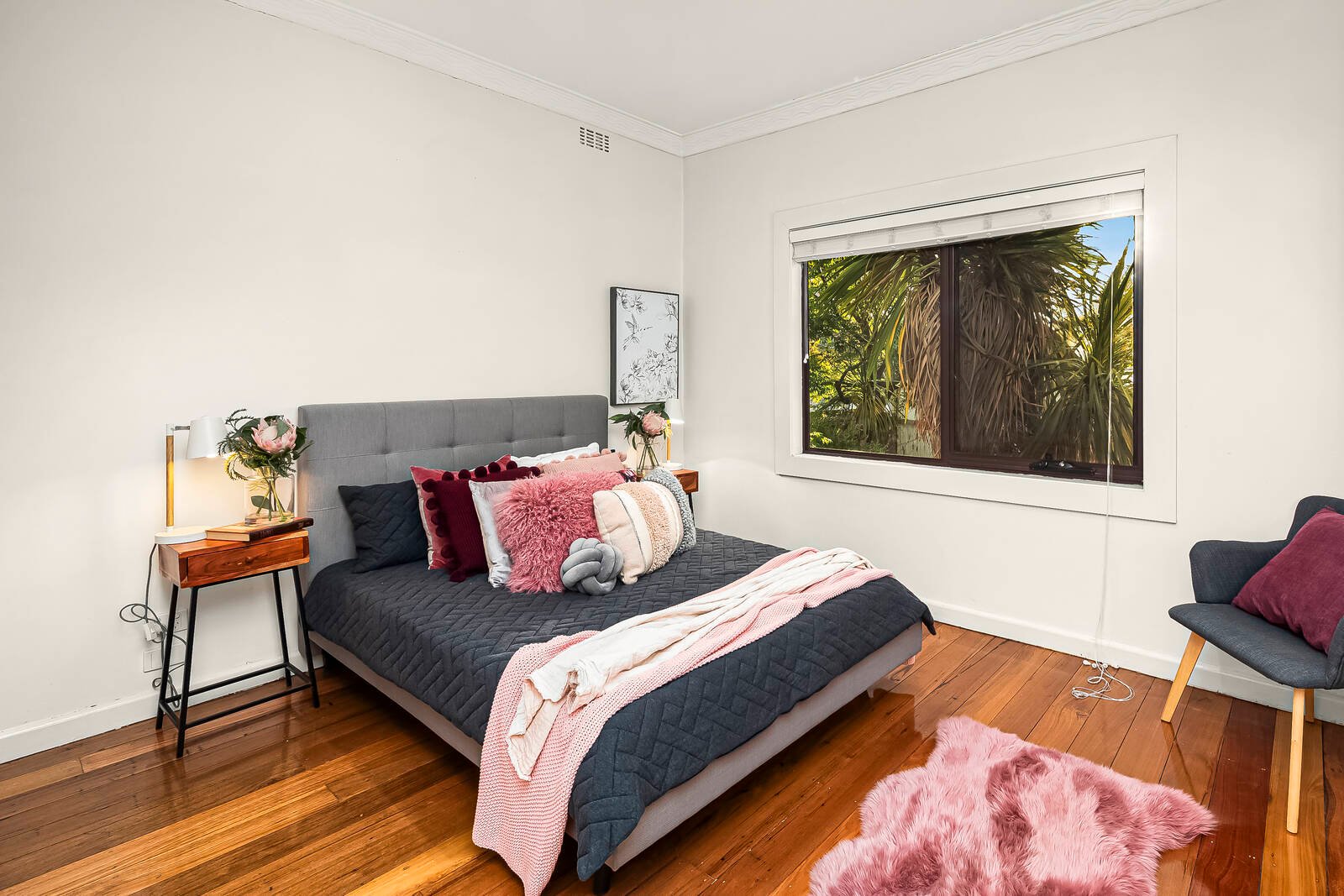 Property Gallery Thumbnail 8