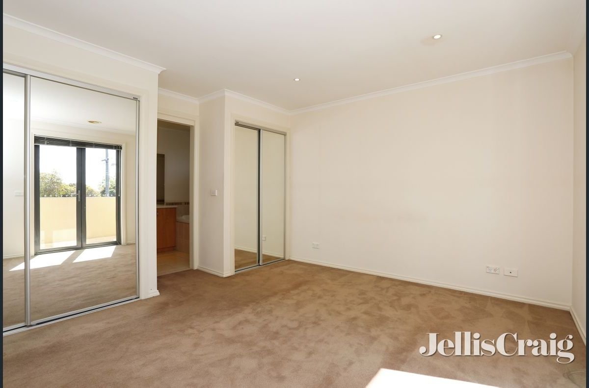 1/167 Cumberland Road, Pascoe Vale South image 3