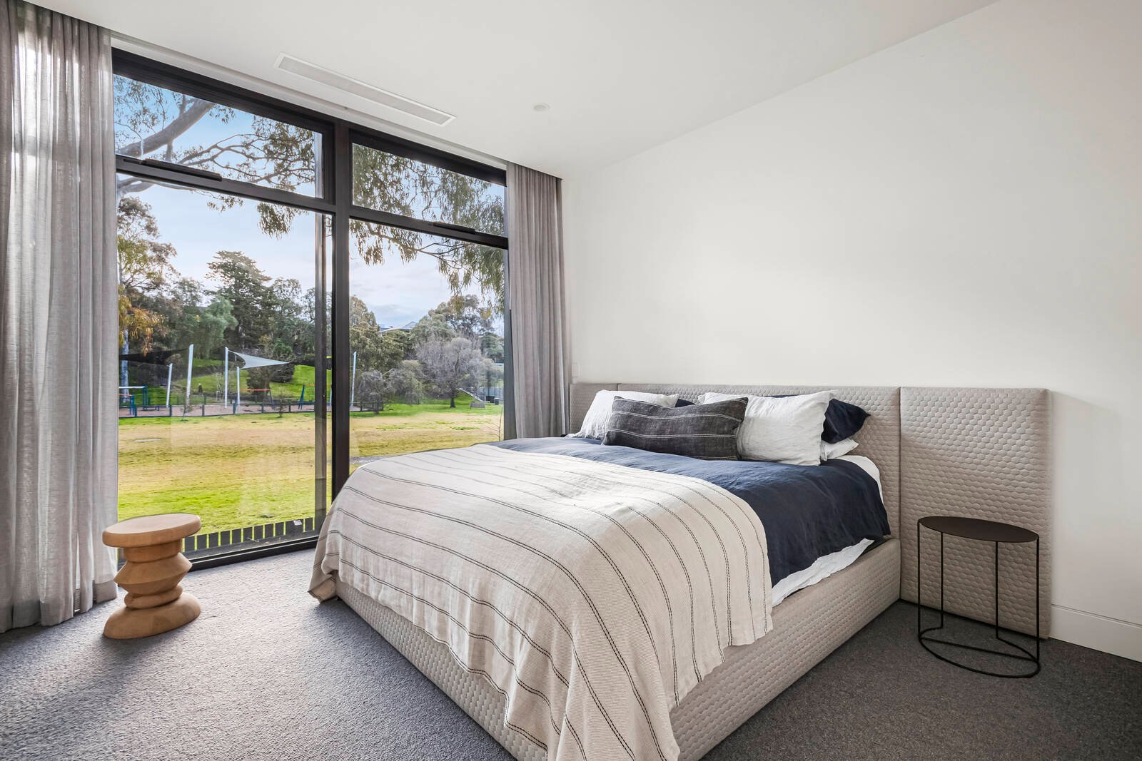 Property Gallery Thumbnail 9