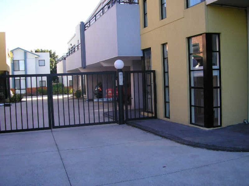 11/675 Centre Road, Bentleigh East image 2