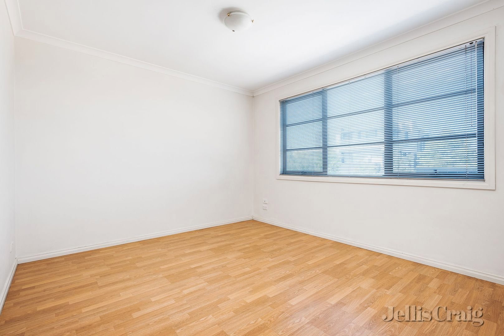 11/675 Centre Road, Bentleigh East image 4