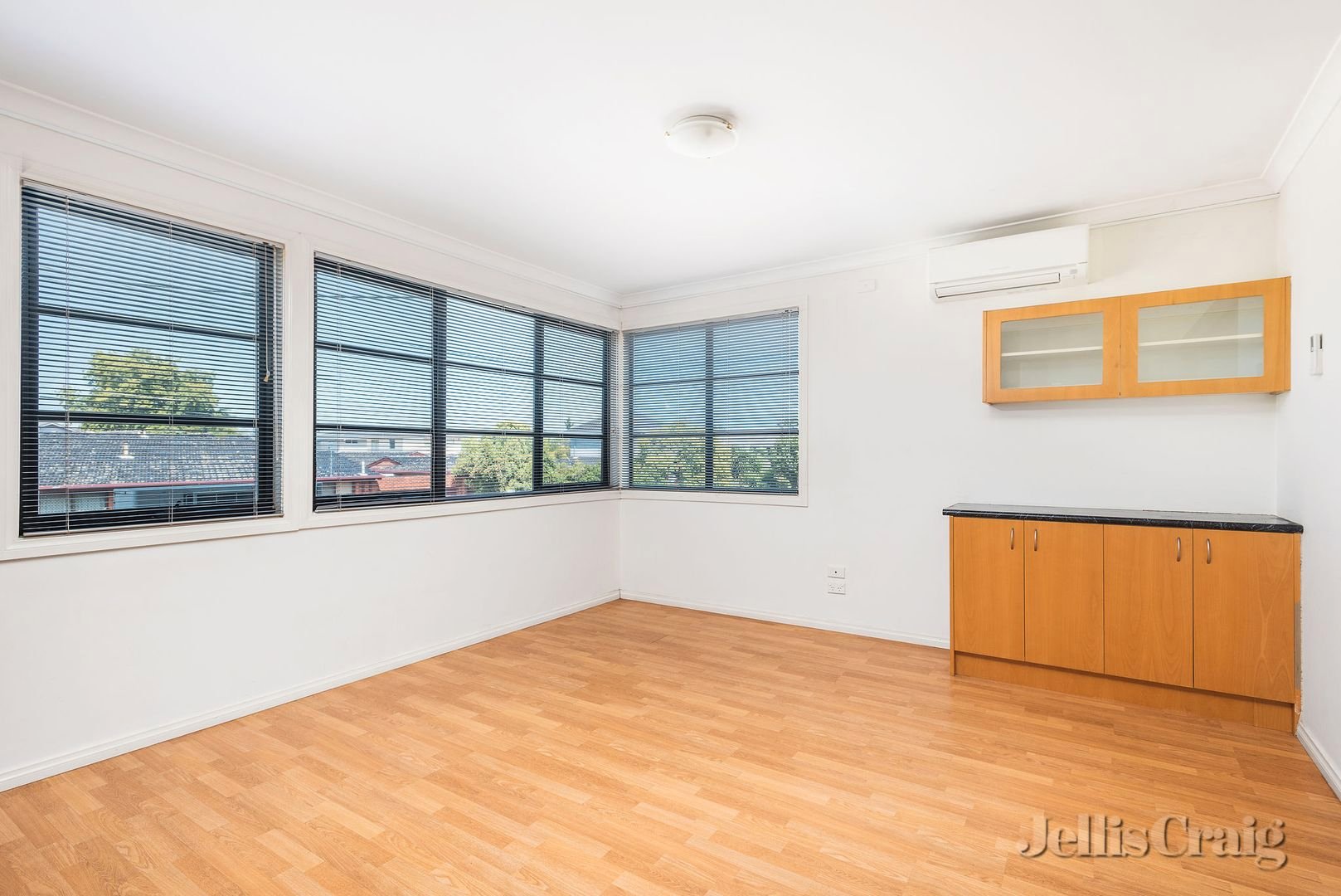 11/675 Centre Road, Bentleigh East image 5