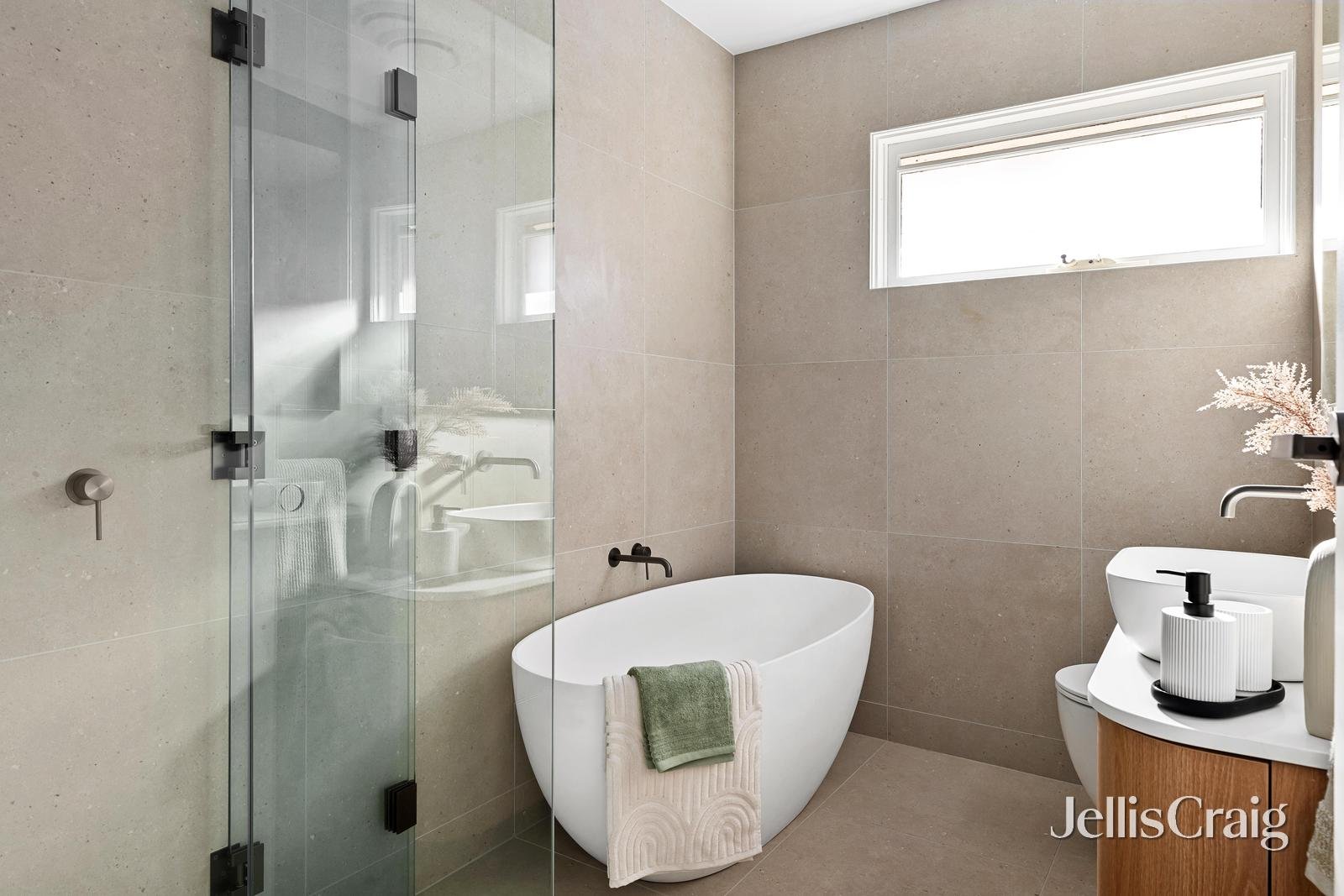 1/168 Brougham Street, Kew image 7