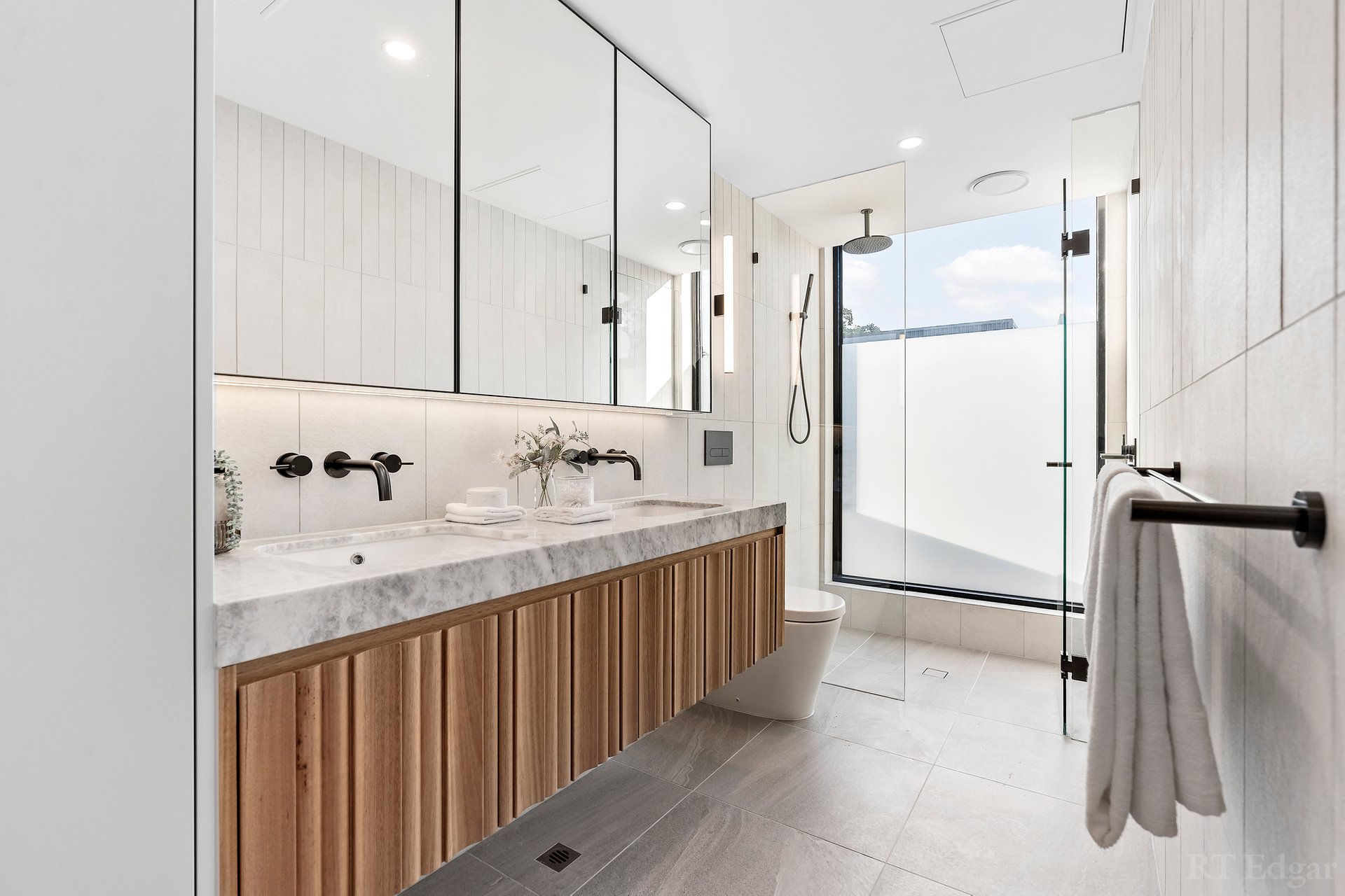 Property Gallery Thumbnail 6