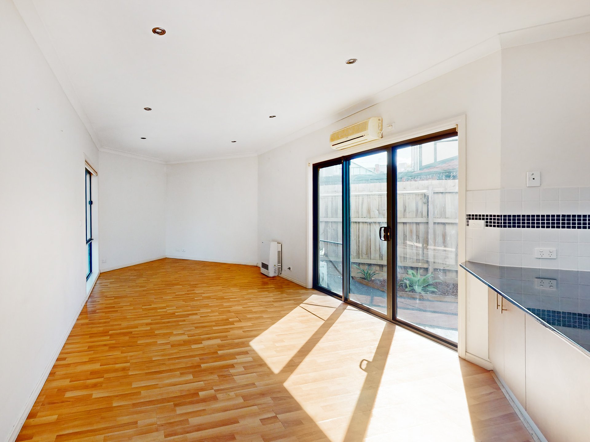 1/169 Epsom Road, Flemington image 5