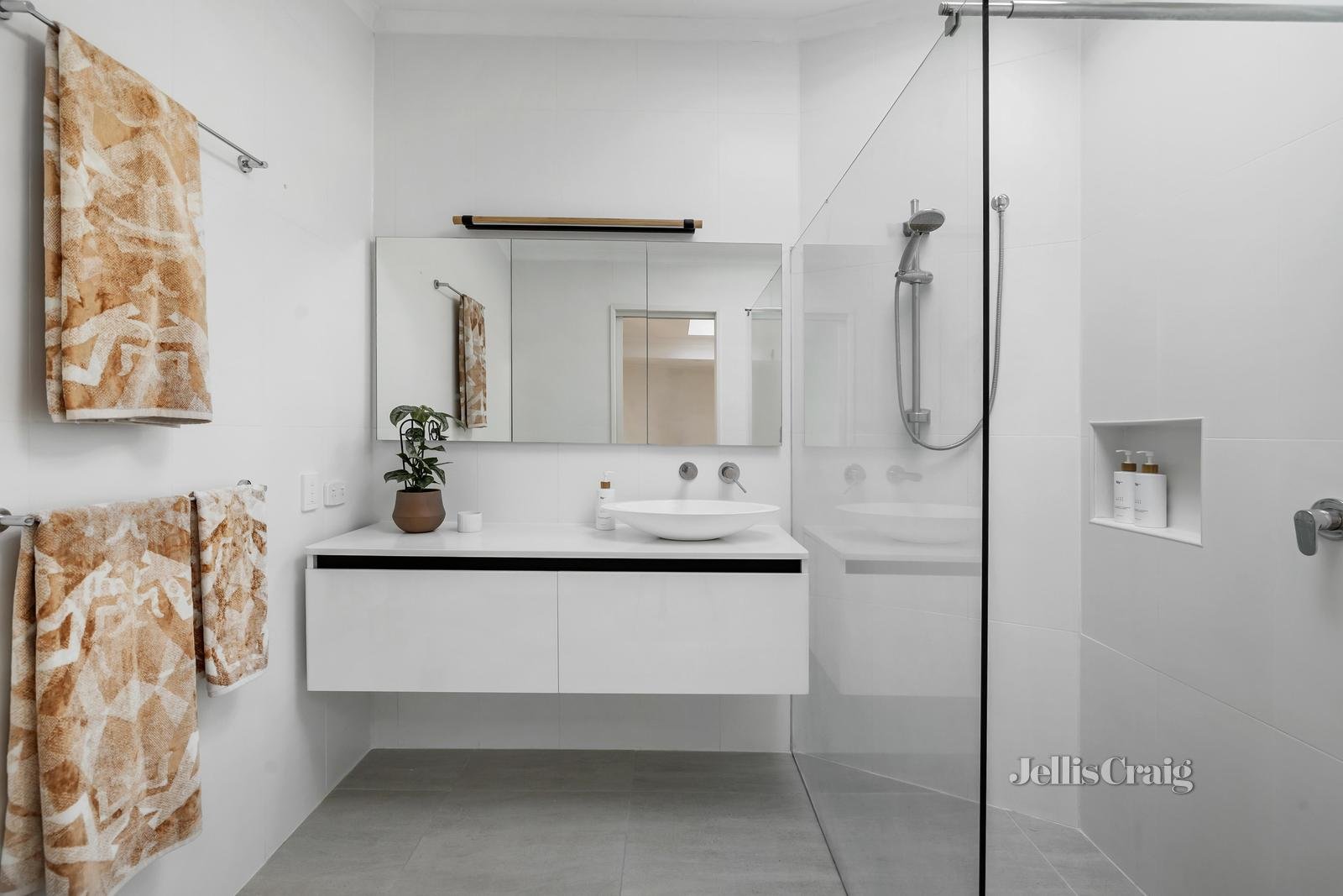 1/16a Macfarlan Lane, South Yarra image 9