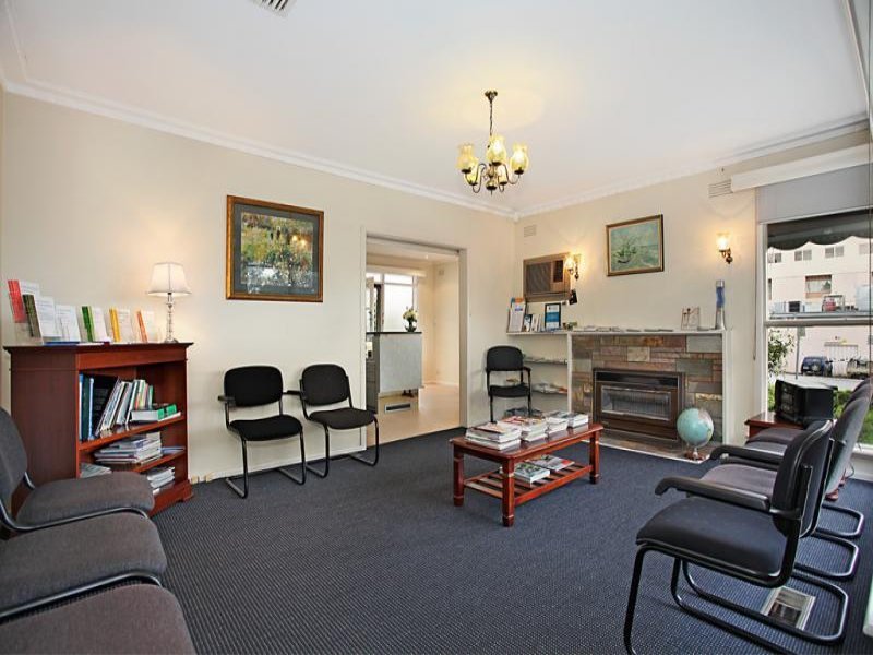 116A Mt Dandenong Road, Ringwood East image 2