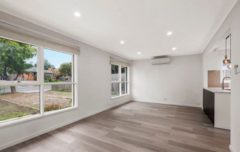 1/17 Andrew Street, Mooroolbark image 2