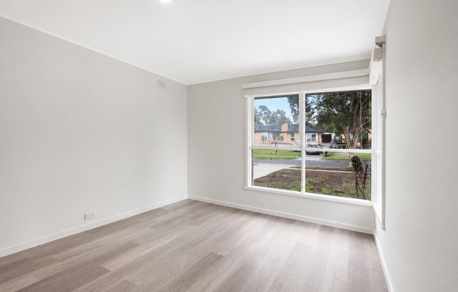 1/17 Andrew Street, Mooroolbark image 3