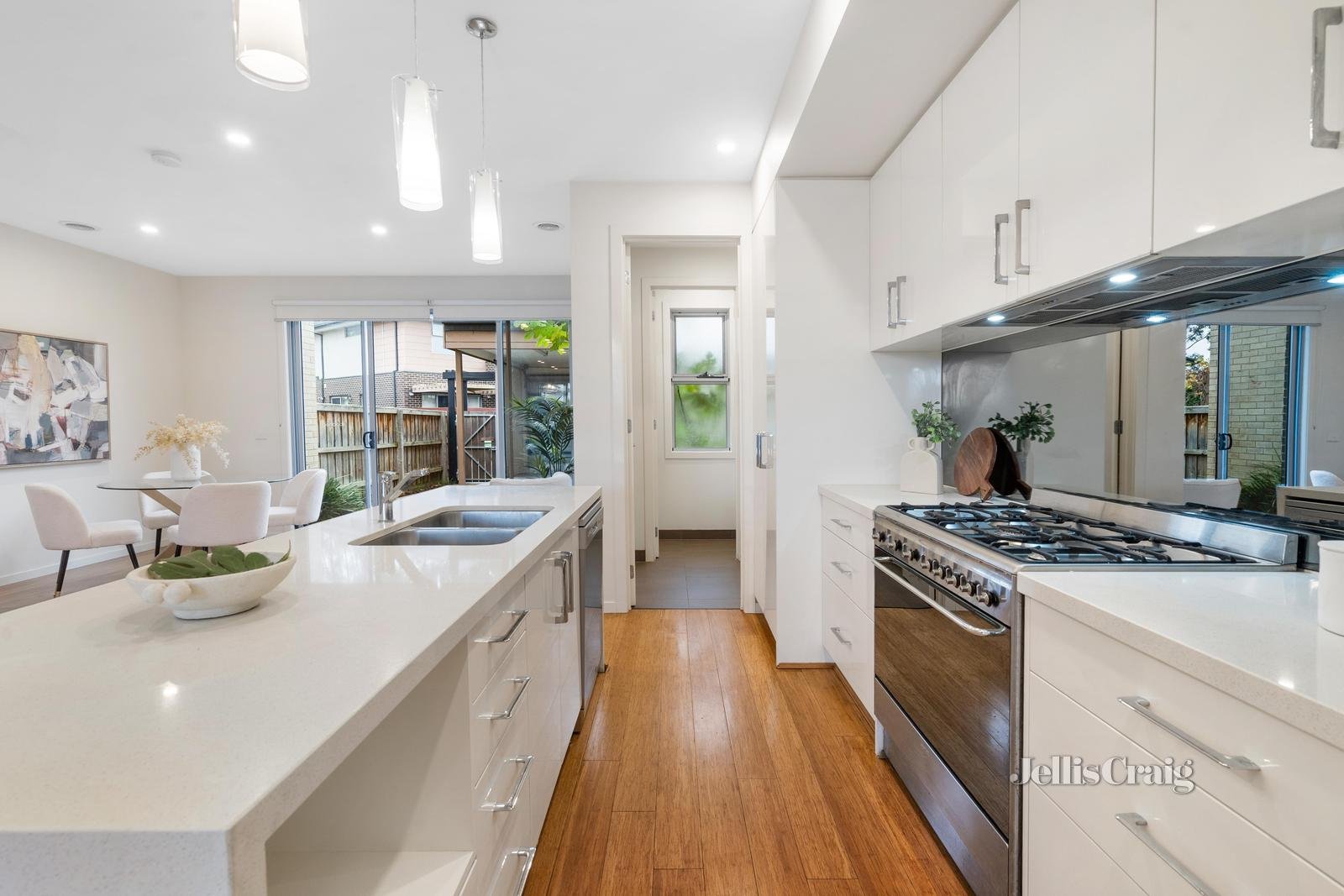 117 Bunjil Way, Knoxfield image 3