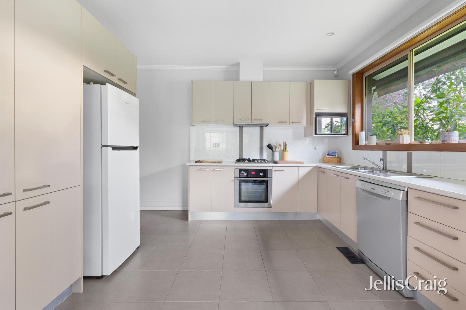 1/17 Burns Court, Heidelberg Heights image 3