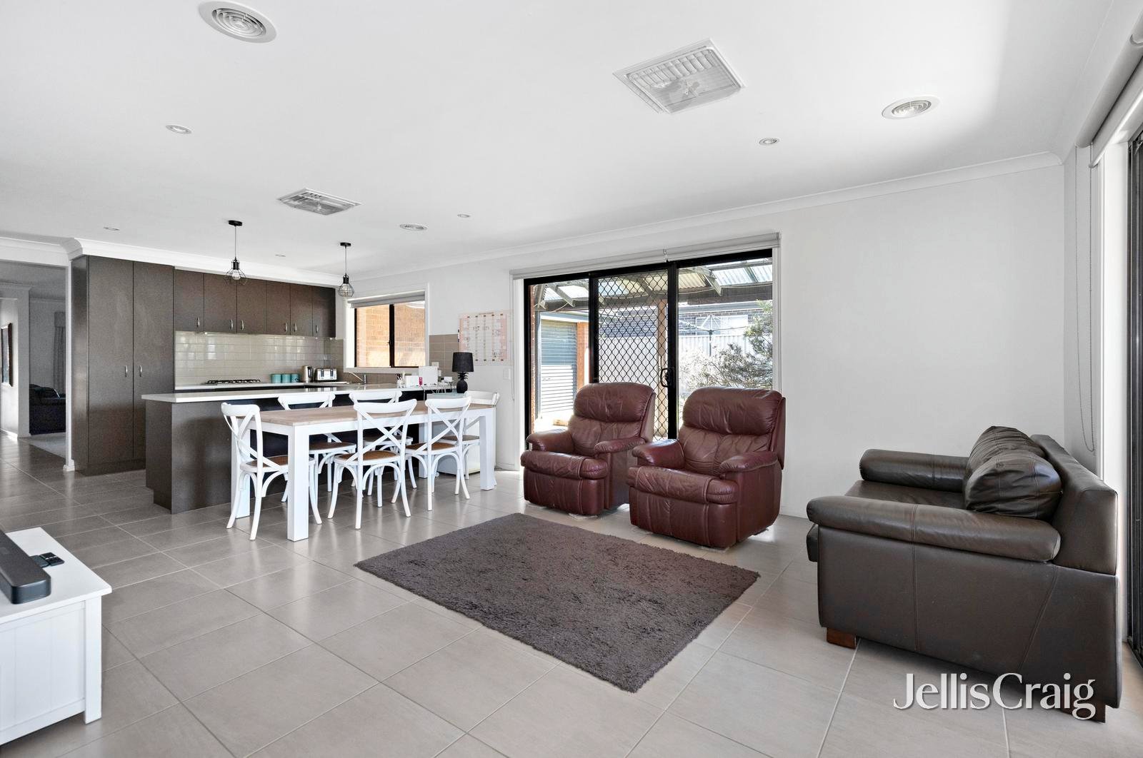 117 Dyson Drive, Alfredton image 3